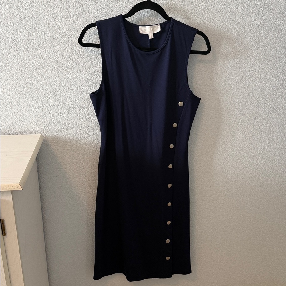Elegant Navy Blue Sleeveless Dress - Picture 1 of 4